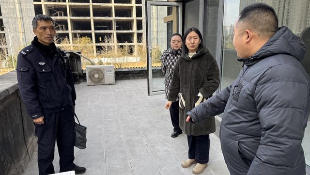 道建安社区：锦旗表心意 服务暖人心凯时尊龙人生安阳市文峰区永明路街(图2)